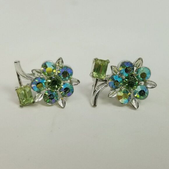 Vintage Lisner Green Rhinestone Flower Clip On Earrings, Silver Tone Screw Backs - Picture 2 of 7